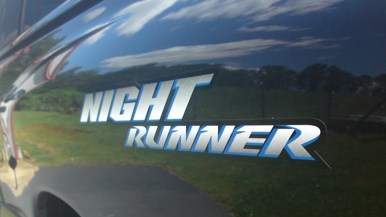 "Night Runner" Bedside Decal Kit Dodge Ram, Dakota, SRT-10 - Click Image to Close